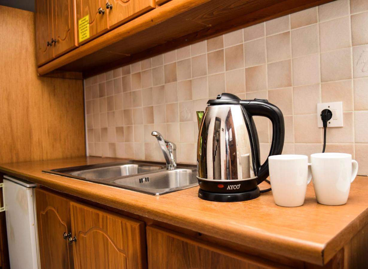 Amalia Apartments Koukounaries Ngoại thất bức ảnh
