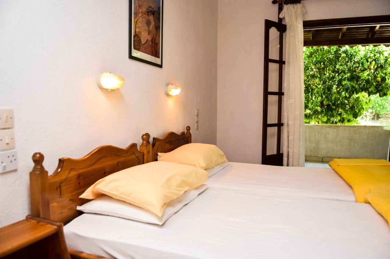 Amalia Apartments Koukounaries Ngoại thất bức ảnh