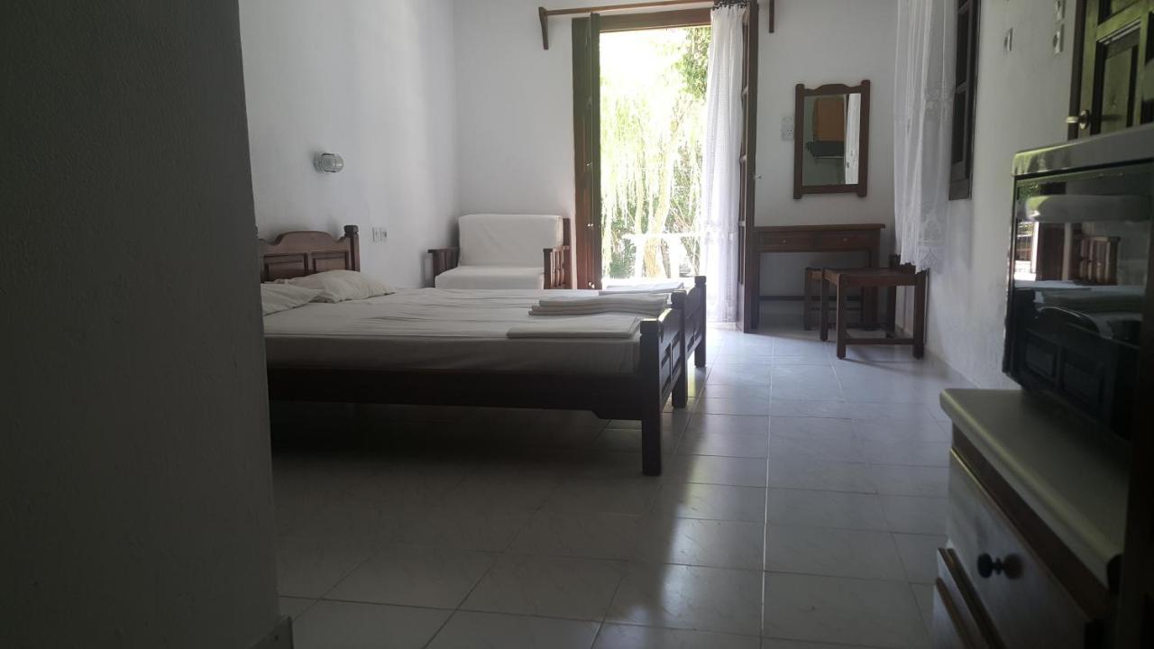 Amalia Apartments Koukounaries Ngoại thất bức ảnh