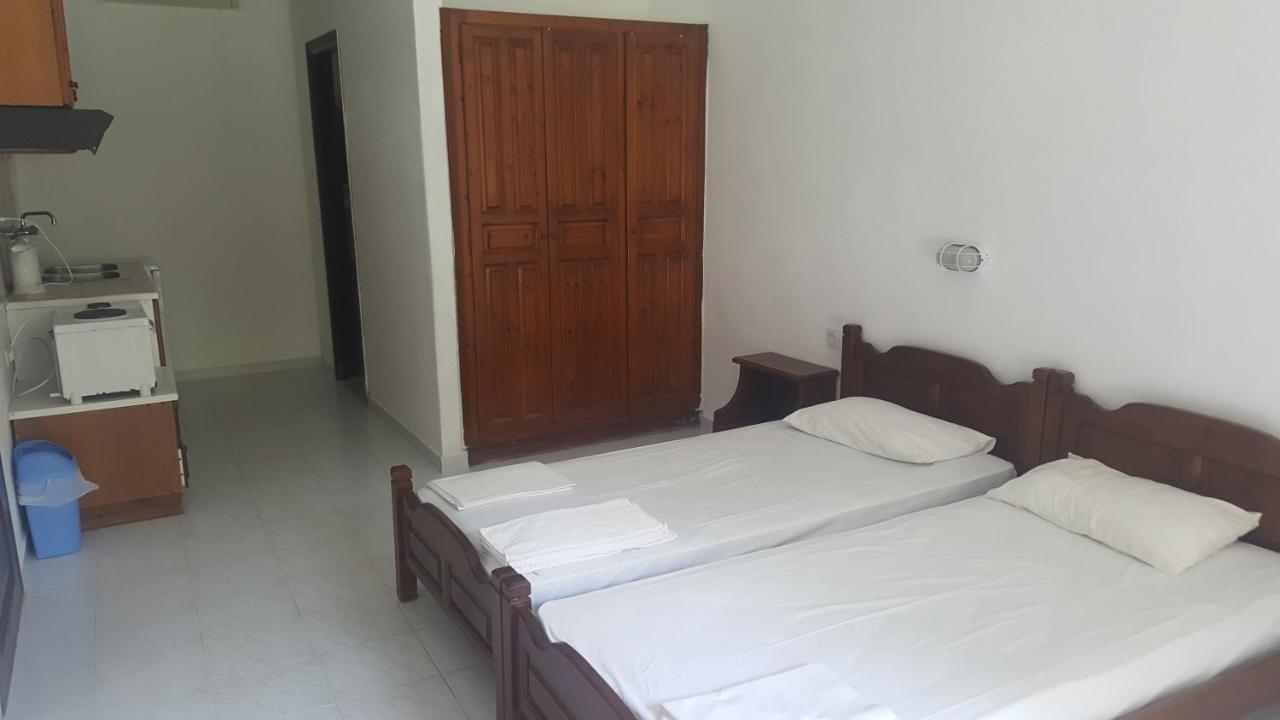 Amalia Apartments Koukounaries Ngoại thất bức ảnh